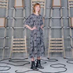 Henrik Vibskov - Kjole - Frown silk dress - Jumping Gents