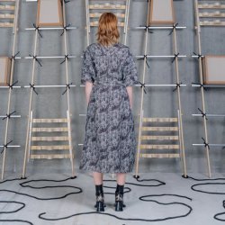 Henrik Vibskov - Kjole - Frown silk dress - Jumping Gents