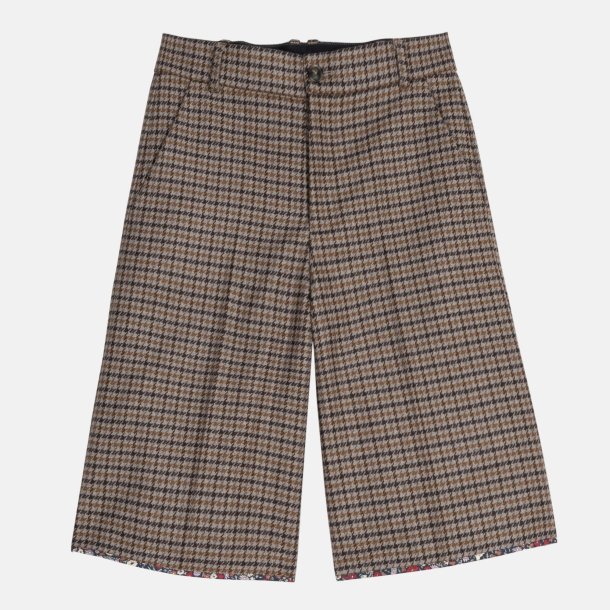 APOF - Shorts - Saga - Wales